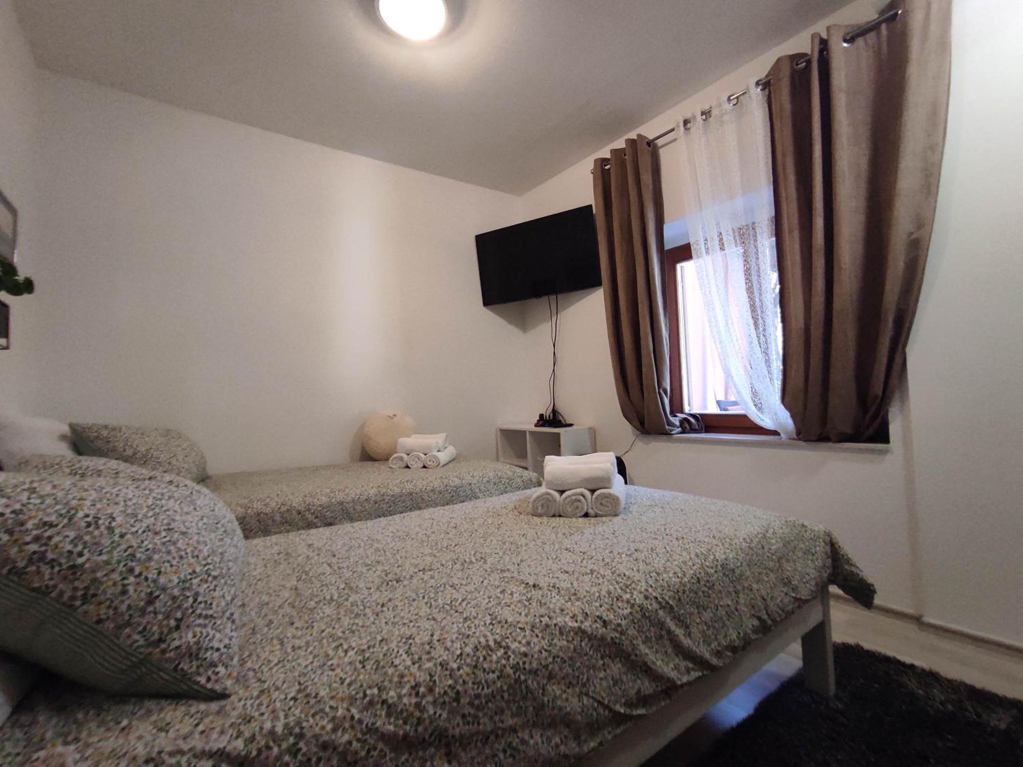 Apartments Emi & Nini Шибеник Экстерьер фото
